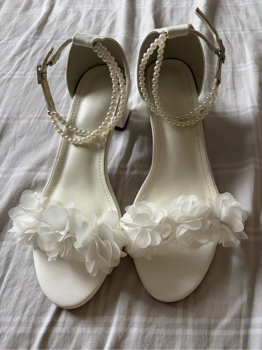 SHEIN White Floral Pearl-Ankle Strap Heeled Sandals